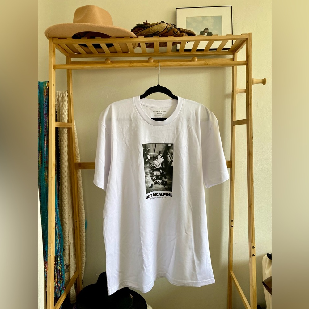 Lizzy Mcalpine “Older” Tour XL Concert Band T-Shirt